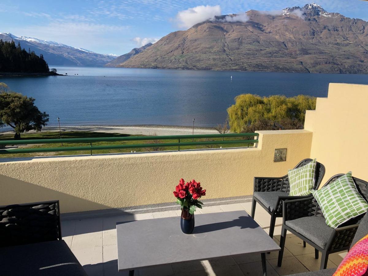 Lakefront Luxury Penthouse Central كوينستاون المظهر الخارجي الصورة